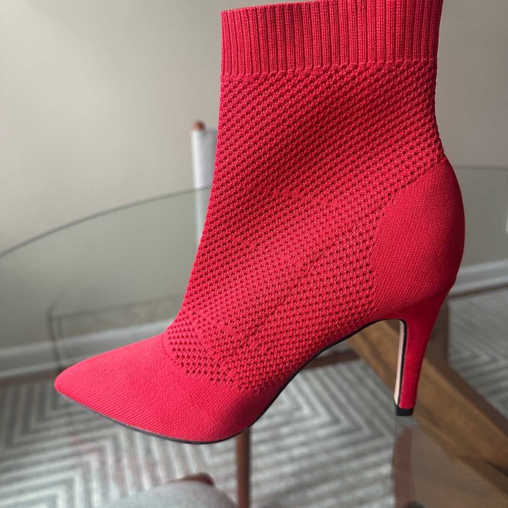MIA MCKINLEY Red Stretch-knit Ankle Boots - Picture 2 of 10